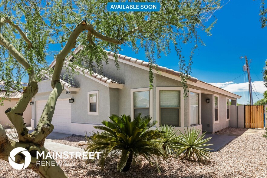 Primary Photo - 1815 E Hamel Way