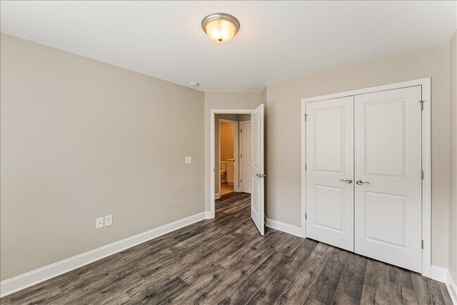 Building Photo - 415 Flt Rdg Wy