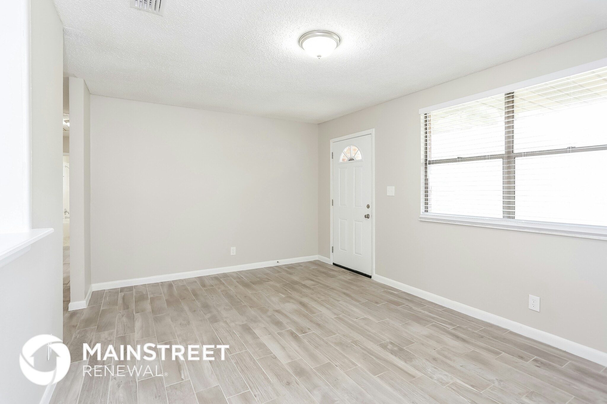 Building Photo - 6775 Rivercrest Dr