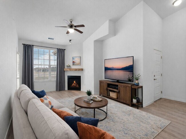 Building Photo - 2BR Condo w/ Fireplace, In-Unit Laundry & A/C in Parker