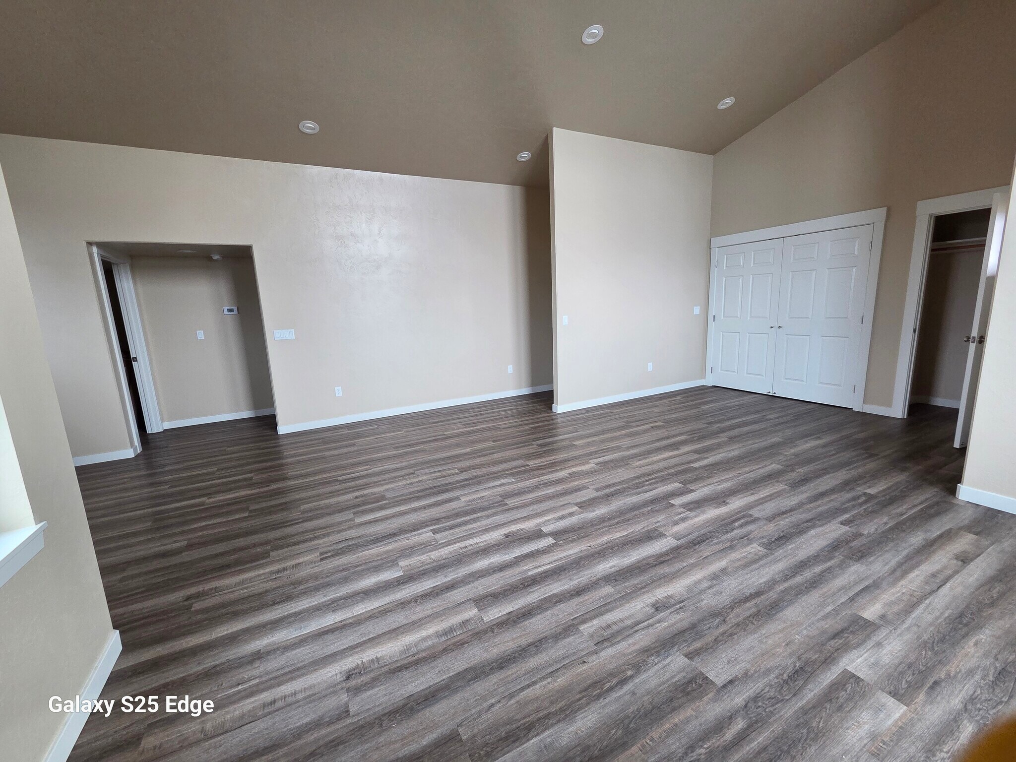 Building Photo - 4050 N US Highway 101