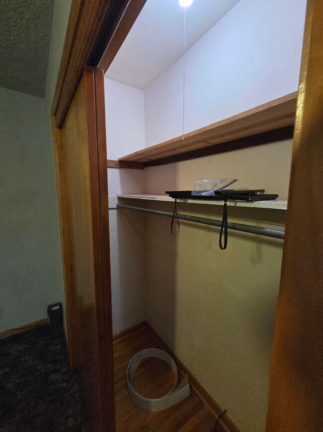 Building Photo - Well-Maintained 3BR Home – Garage + Washer/Dryer, dishwasher Included