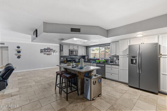 Building Photo - 4716 W Christy Dr