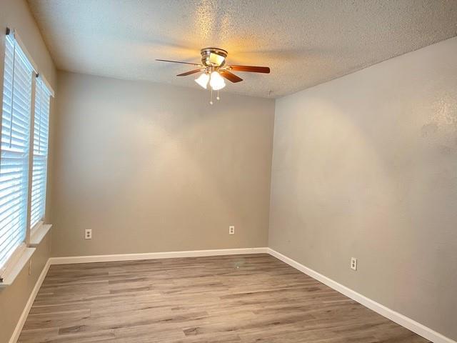 Building Photo - 327 SE 3rd St