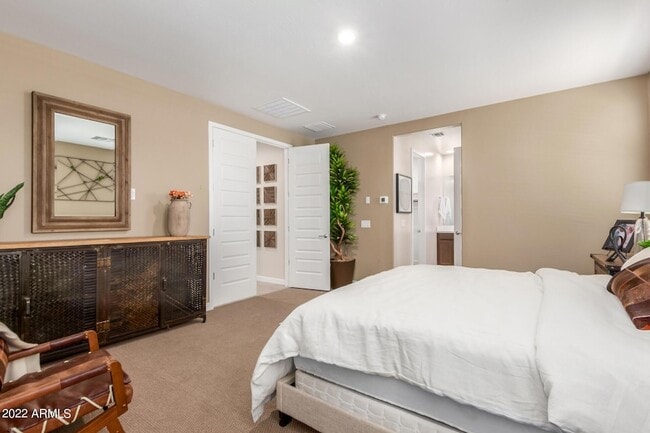 Building Photo - 43 E Capricorn Way