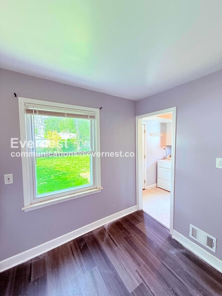Building Photo - 25107 Rosenbusch Blvd