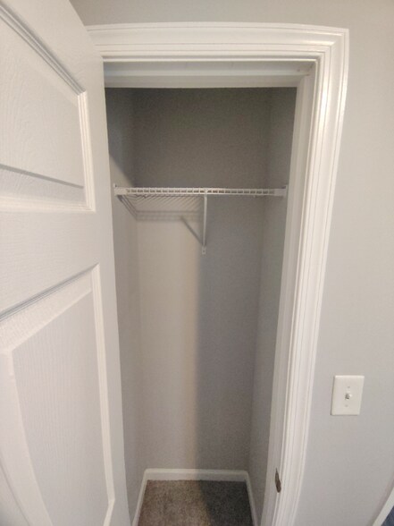 Building Photo - 65 Duiguid Dr