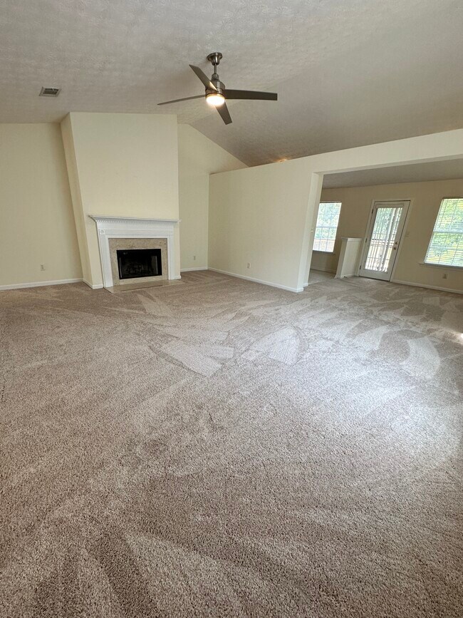 Building Photo - 5724 Rockingwood Dr