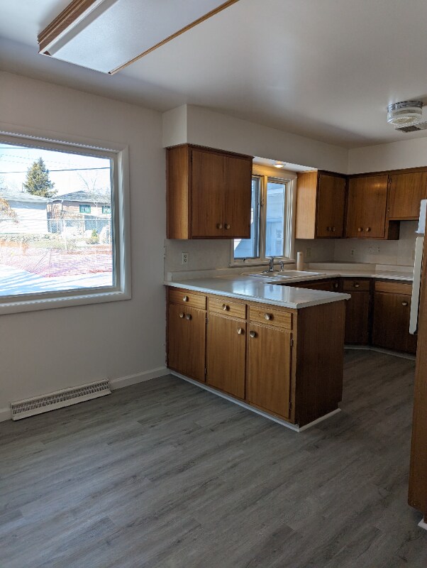 Building Photo - 109 Riverview C