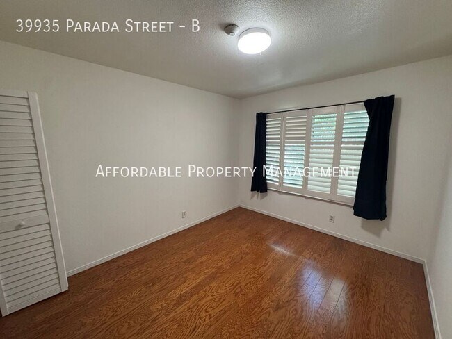 Building Photo - 39935 Parada St
