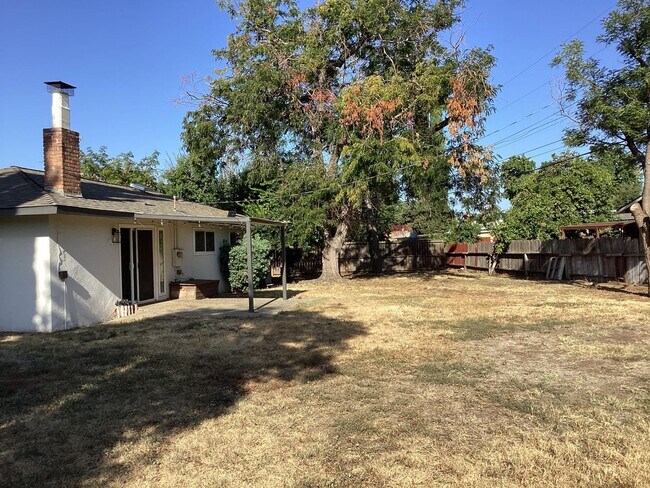 Building Photo - 4648 N 6th St