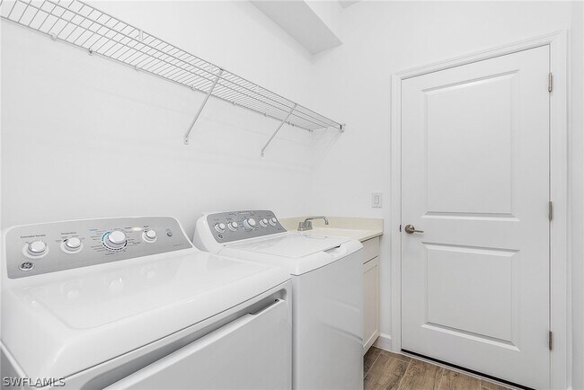 Building Photo - 18312 Ridgeline Dr