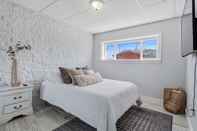 Building Photo - 334 Bluefish Dr