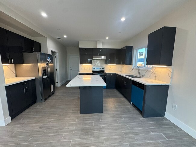 Building Photo - 22394 Salwan Pl