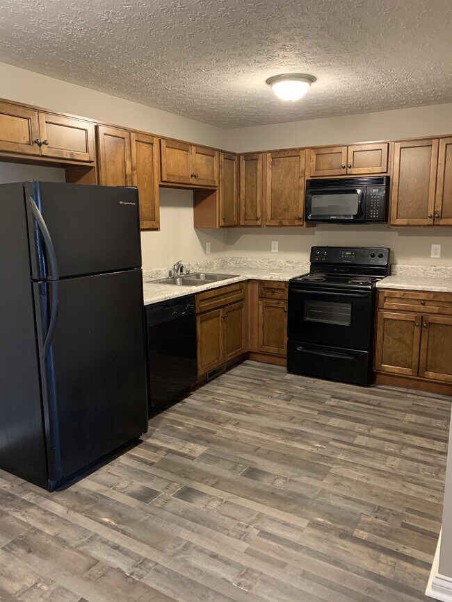 Building Photo - 301 McFadin Station St