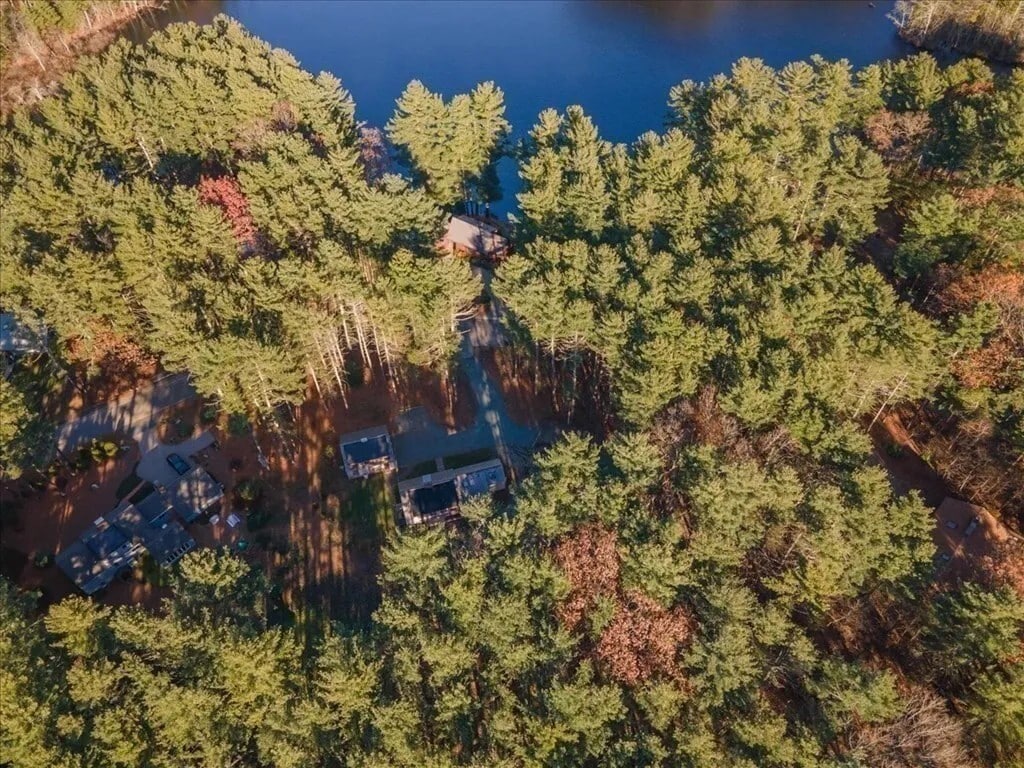 Building Photo - 16 King Philip Trl