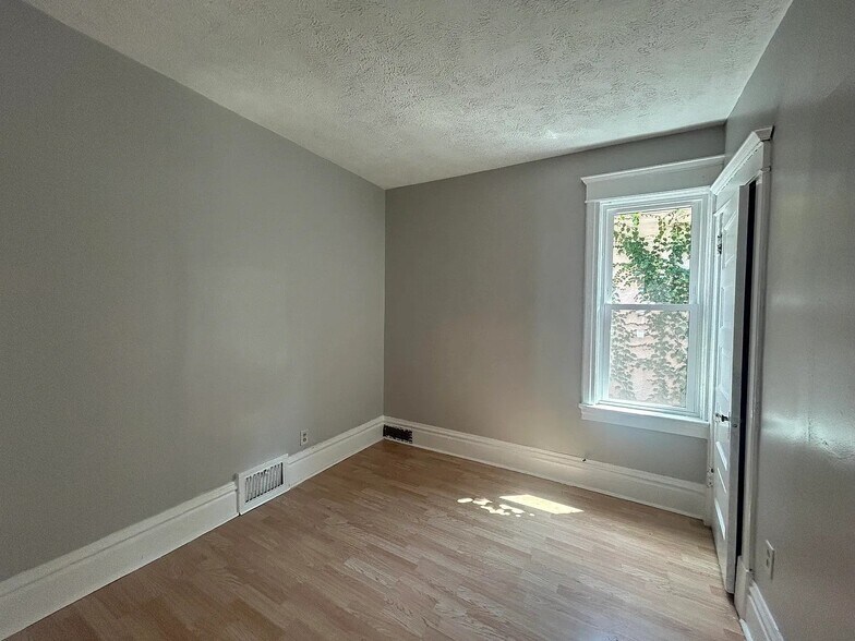 Bedroom 3 - 1421 Charles St