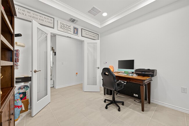 Building Photo - 8047 Prospect Dr