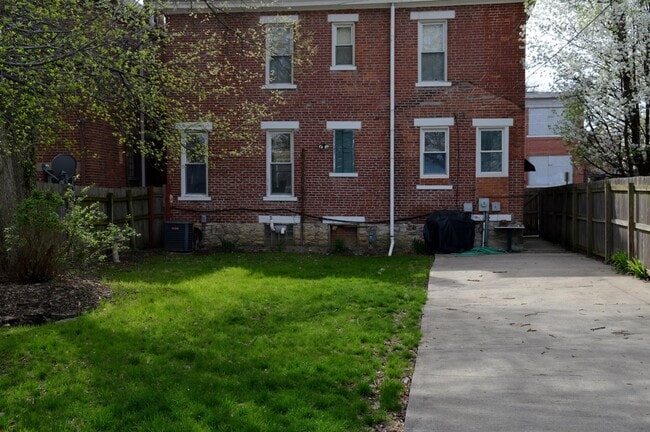 Building Photo - 32 Wilson Ave