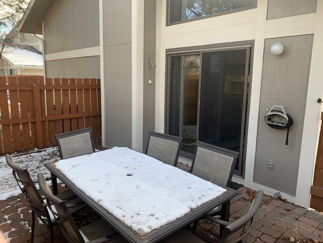 Building Photo - Low Maintenance Ranch Condo