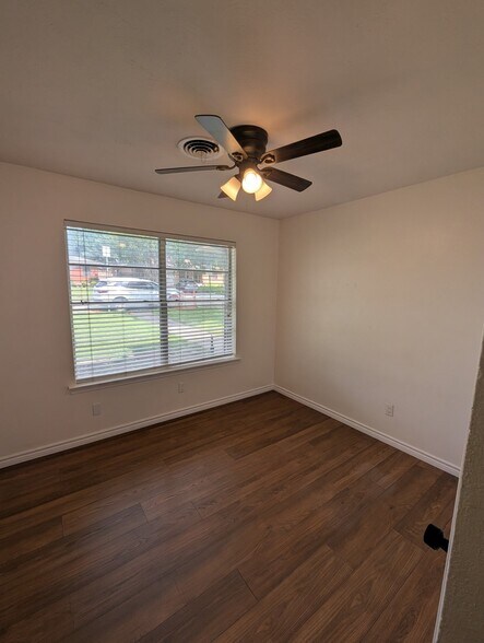 Building Photo - 1311 N Morris St