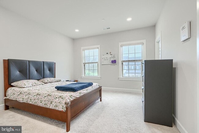 Building Photo - 7123 Starmount Ct
