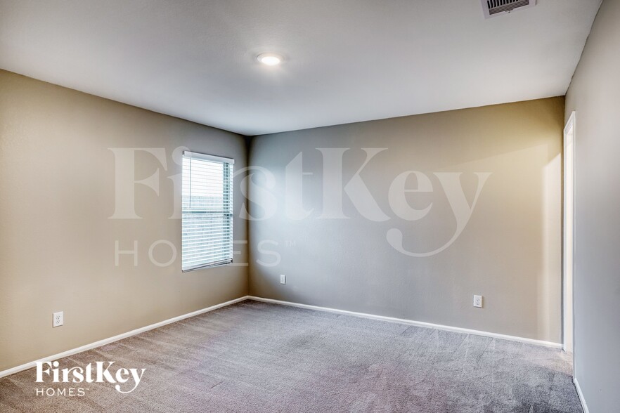 Building Photo - 9214 Burnet Flds Dr