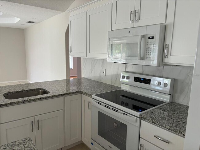 Building Photo - 4272 Pandora Rd