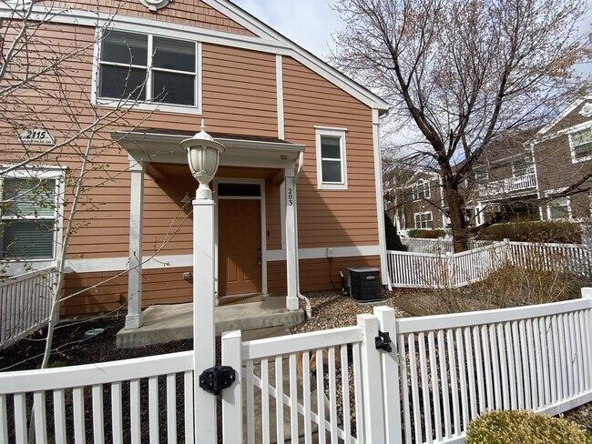 Building Photo - 2115 Grays Peak Dr