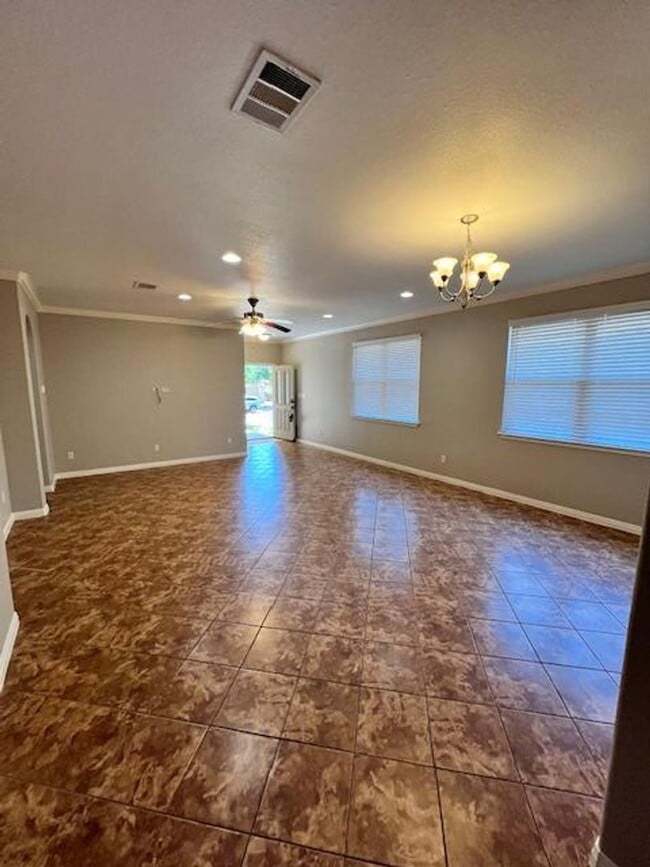 Building Photo - Executive One Story / 4 bedroom / Reserve ...
