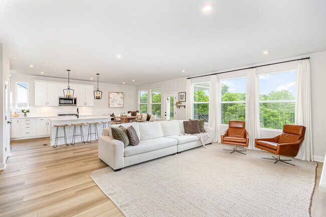 Building Photo - 15005 Prat Ct