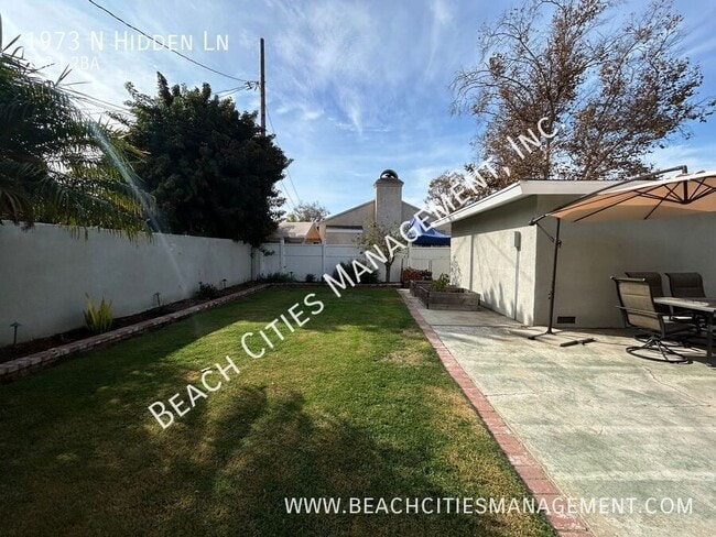 Building Photo - 1973 N Hidden Ln