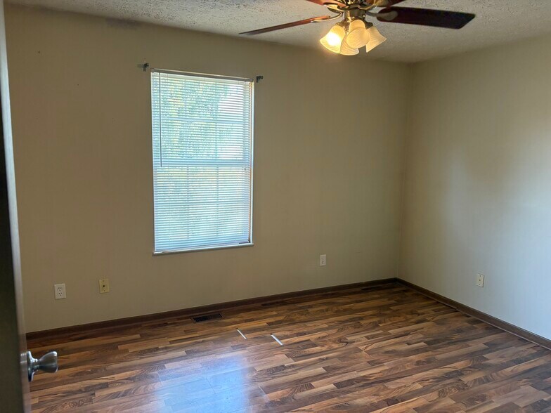 Bedroom - 206 Macfalls Way