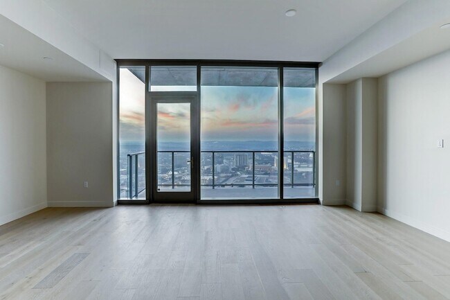 Building Photo - 44 East Ave