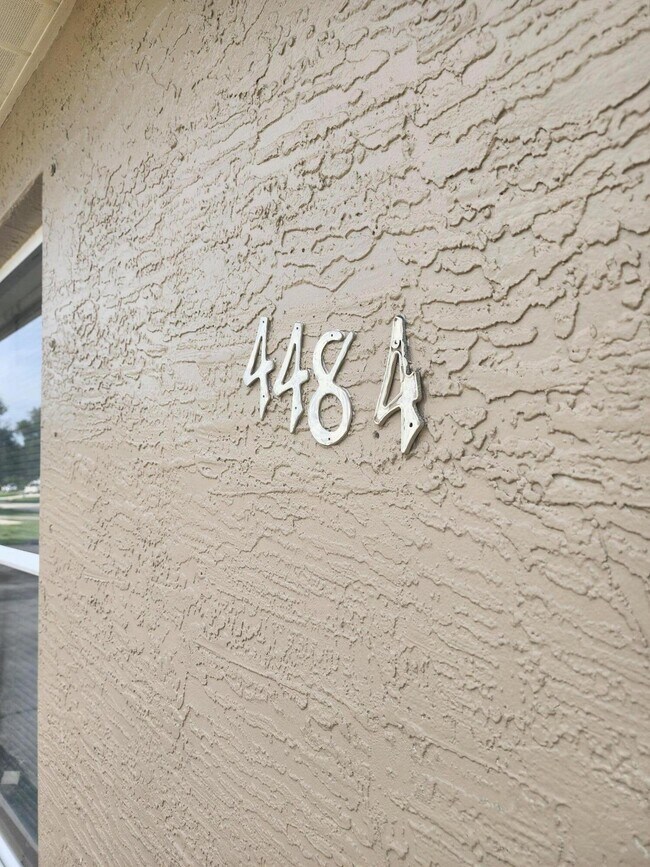 Building Photo - 4480 Timber Ridge Ln