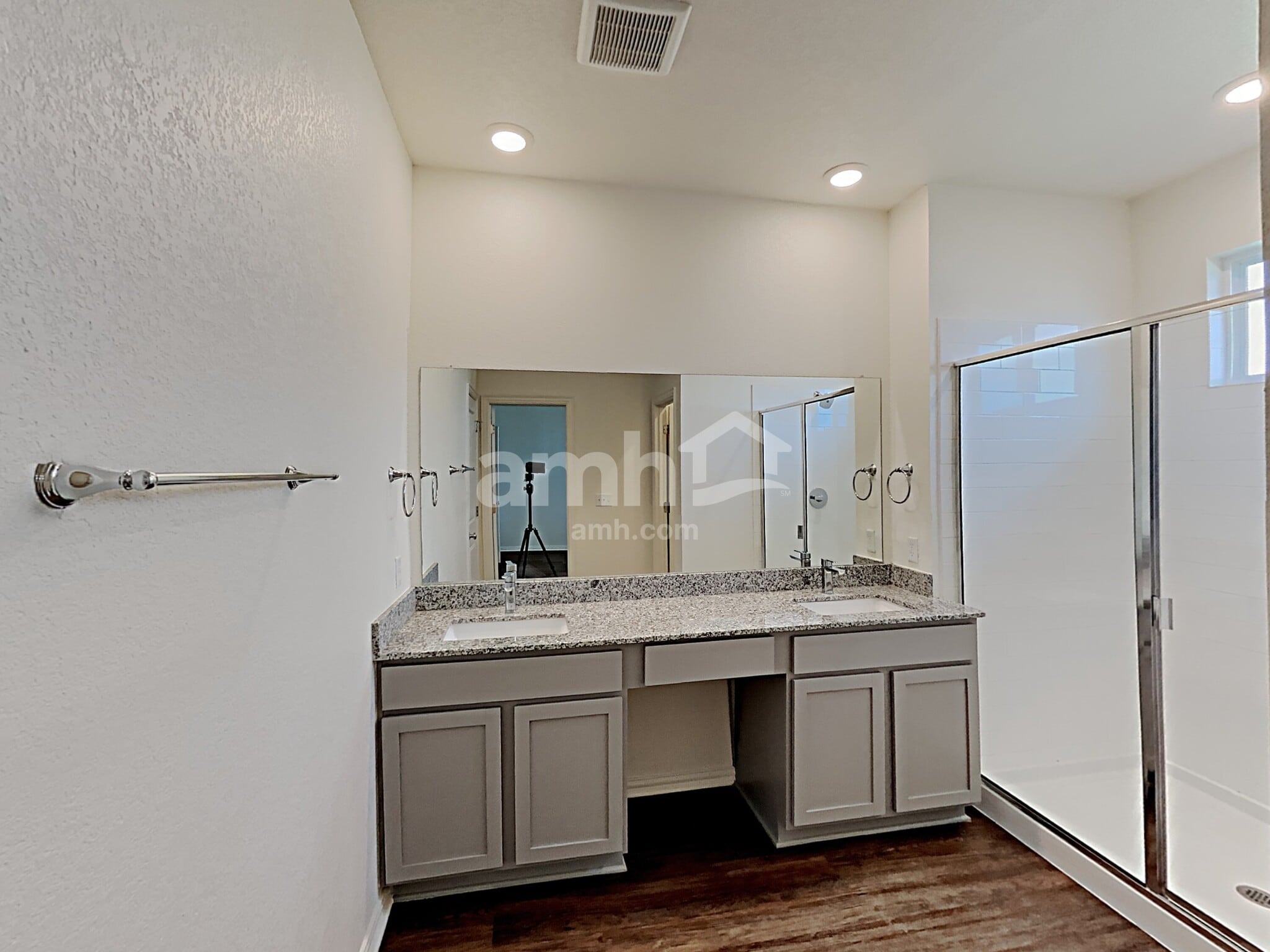 Building Photo - 2709 Wolfcreek