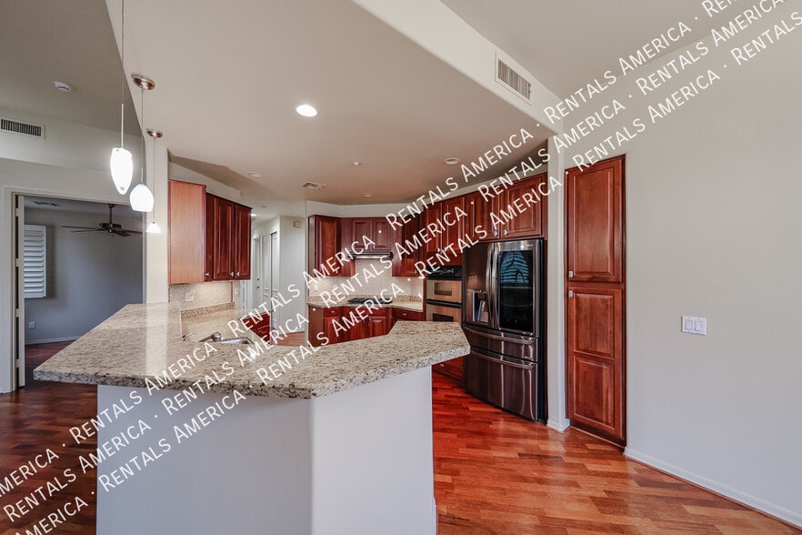 Building Photo - 7402 Hum Rd