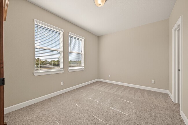 Building Photo - 3223 Cedar Dawn Ln