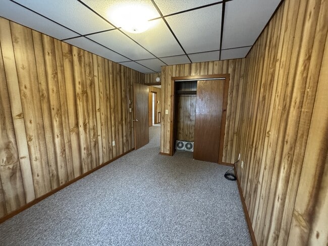 Building Photo - 563 Washington Ave