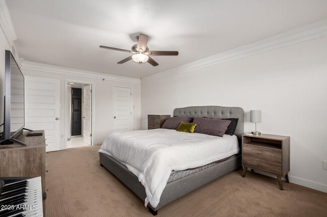 Building Photo - 7970 E Camelback Rd