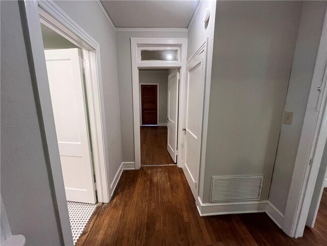 Building Photo - 1269 Carlton Acres W