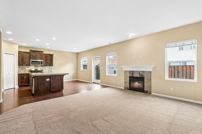 Building Photo - Spacious 4 BR 2.5 BA Home in Damascus