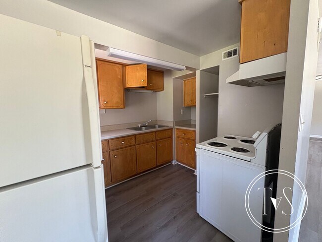 Building Photo - 524 Arnall Dr