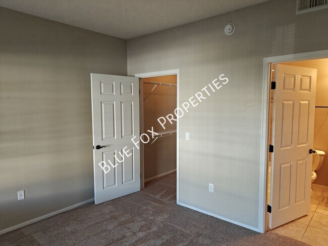 Building Photo - 1500 E Pusch Wilderness Dr