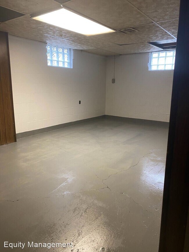 Building Photo - 3 br, 2 bath House - 43 S. Edgehill