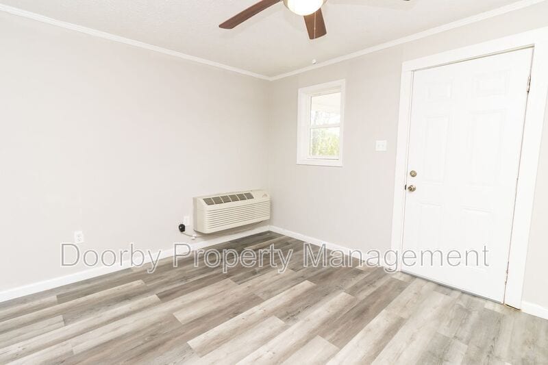 Building Photo - 207 Napier St
