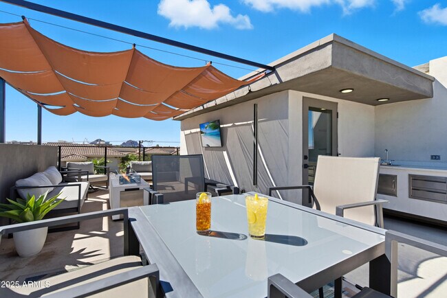 Building Photo - 1501 N Miller Rd