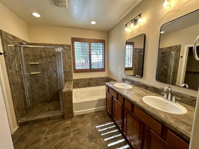 Building Photo - 4178 S White Dr