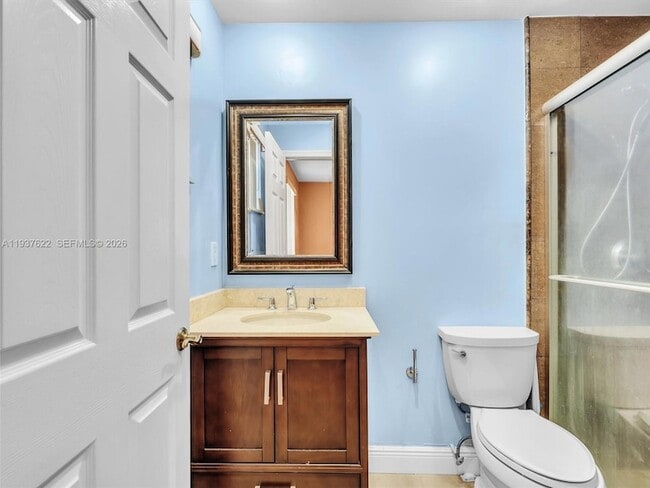 Building Photo - 3878 Tree Top Dr