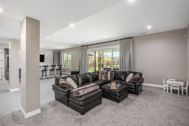 Building Photo - Stunning Custom Home in Harmony Club – Tim...